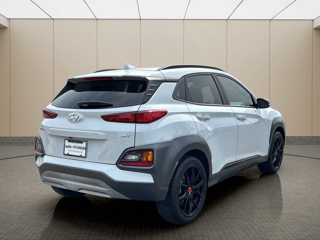 Used 2021 Chalk White Hyundai NIGHT image 5