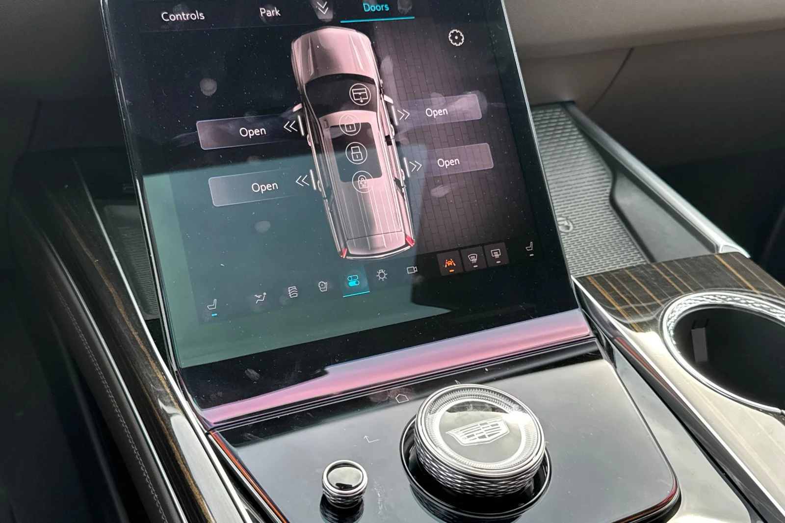 2025 Cadillac Escalade Premium Luxury - Photo 24
