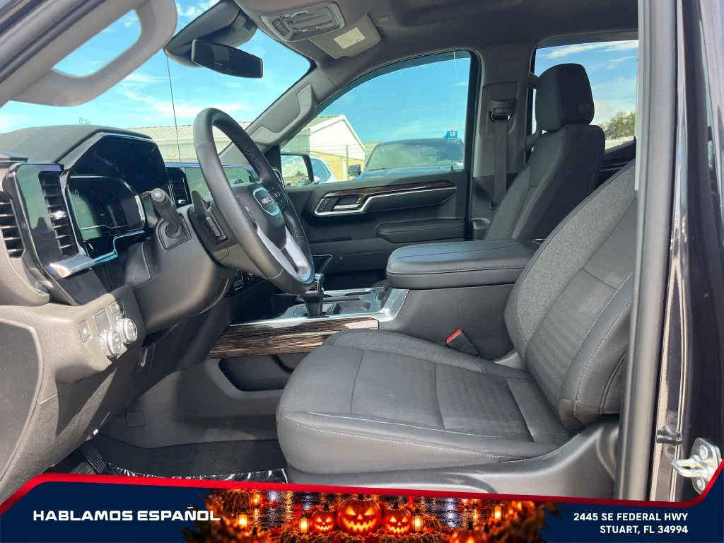 Certified Used 2025 Titanium Rush Metallic GMC Elevation image 9