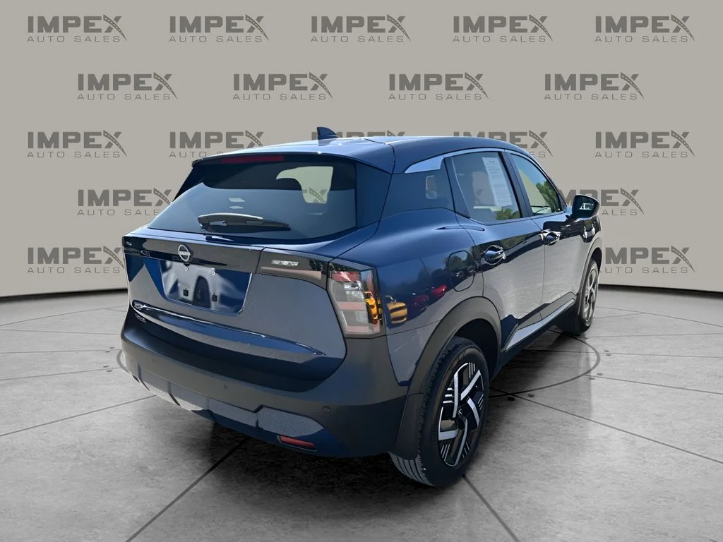 Used 2025 Blue Nissan SV image 5