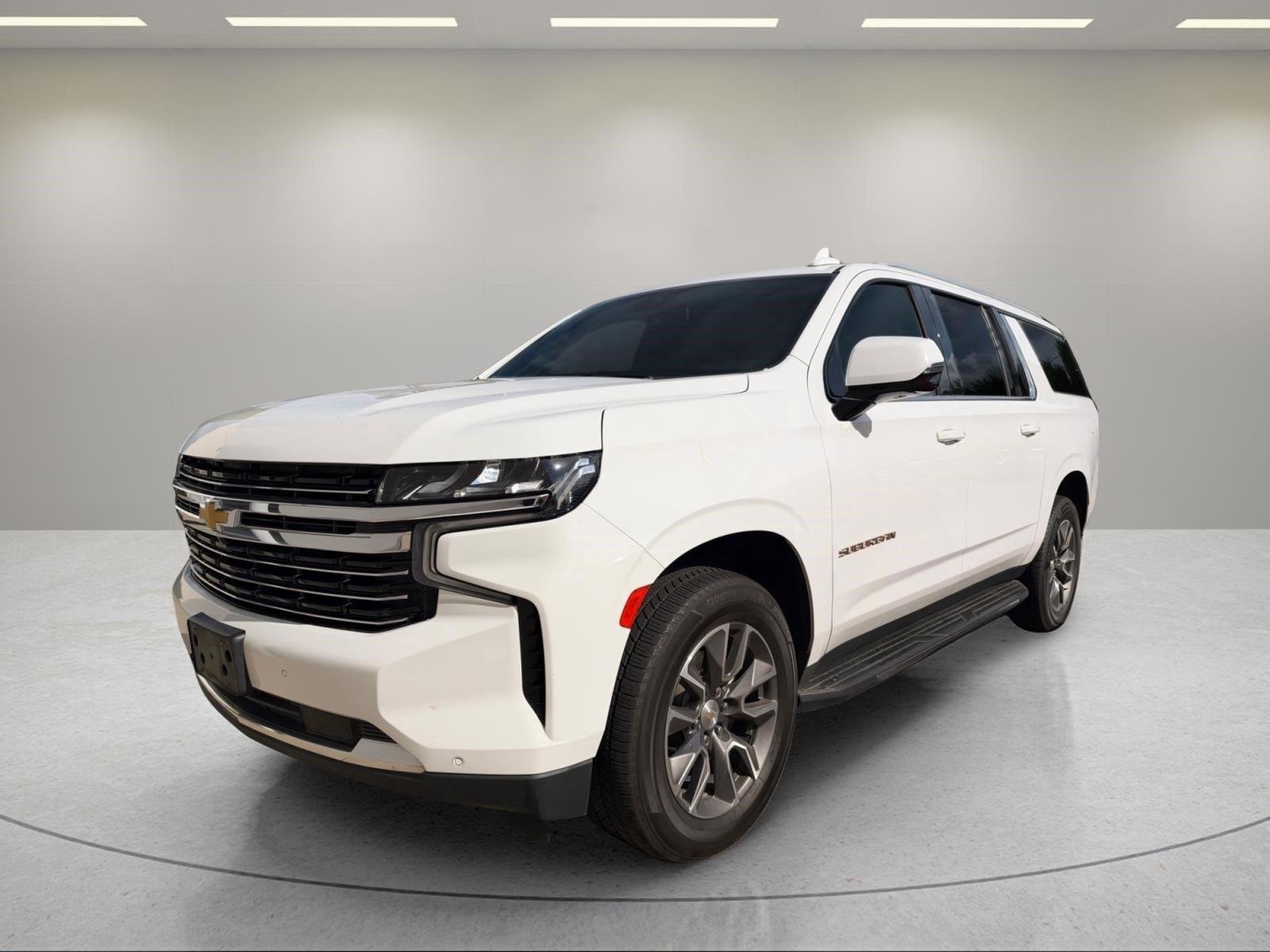 Used 2023 Iridescent Pearl Tricoat Chevrolet LT image 1