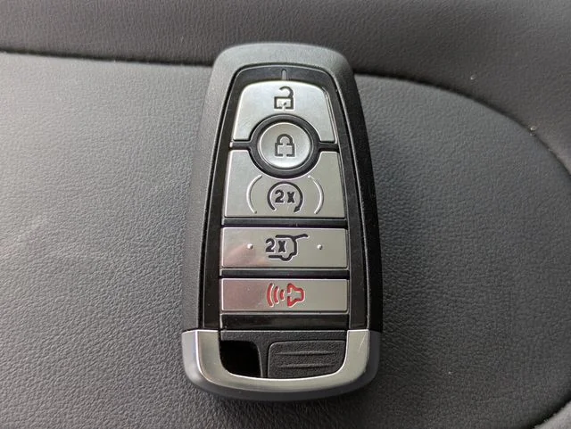 Certified Used 2025 Black Metallic Ford Platinum image 30