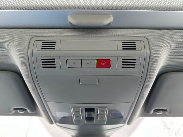 2025 Volkswagen Jetta SE - Photo 36