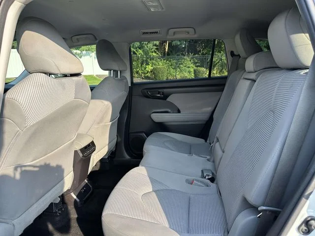 Used 2020 Blizzard Pearl Toyota LE image 11