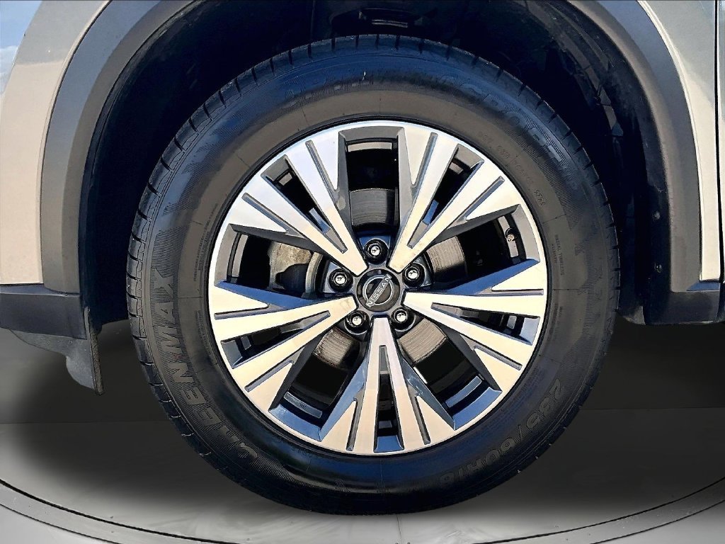 Used 2023 Gray Nissan SV image 36