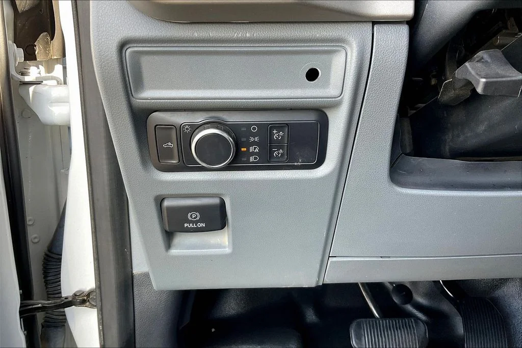 Used 2021 White Ford XL image 33
