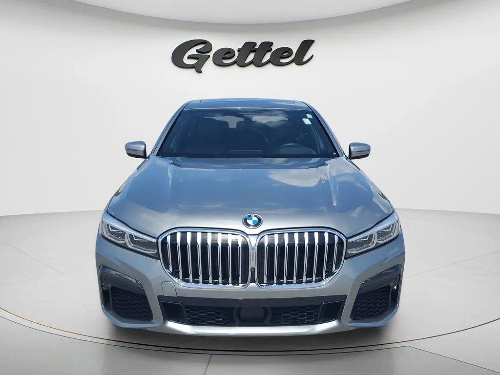 Used 2021 Gray BMW xDrive image 2