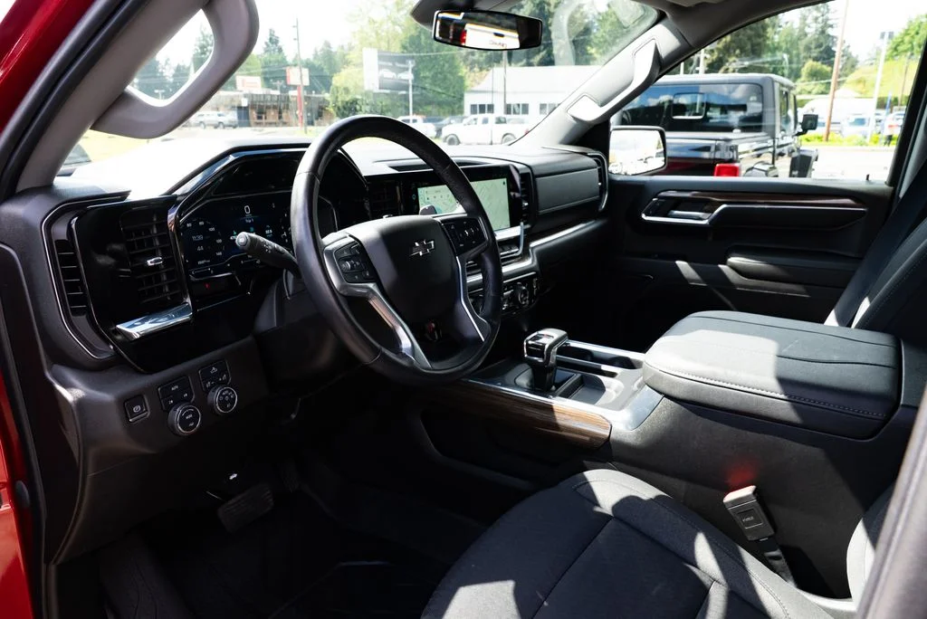 Used 2023 Red Chevrolet RST image 20
