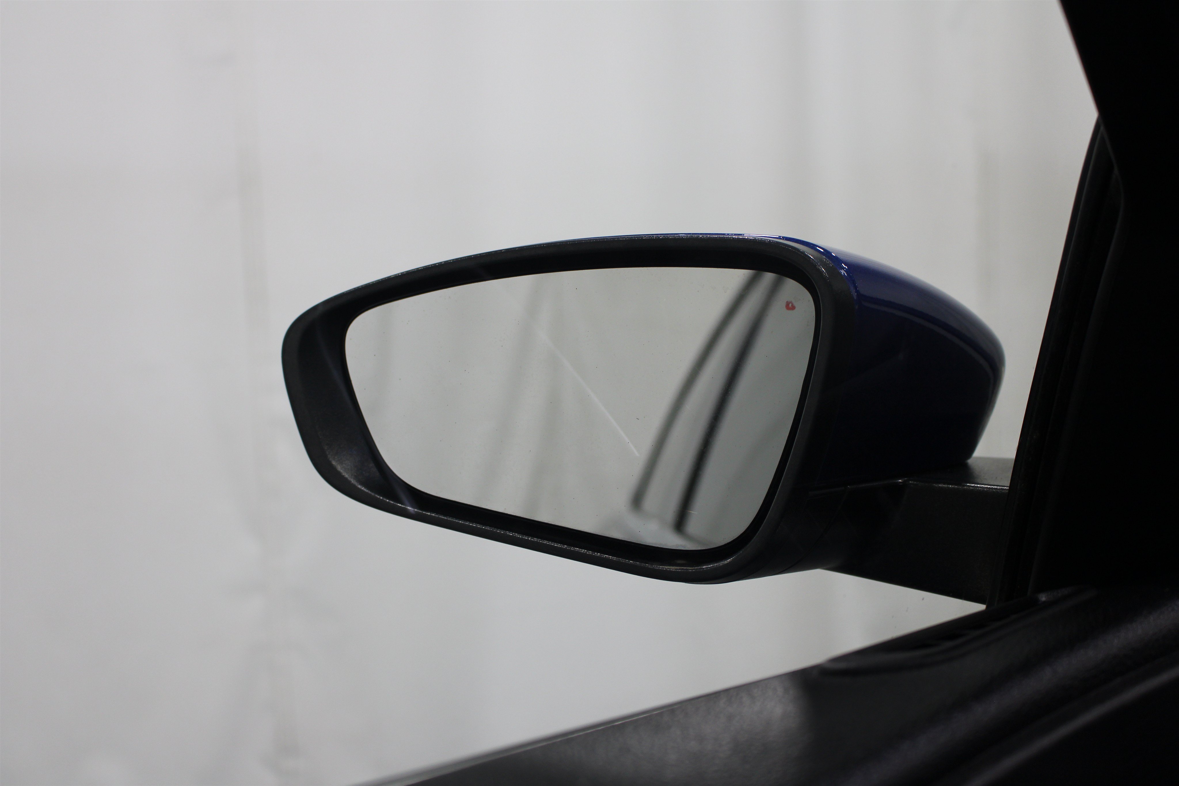 Used 2015 Vivid Blue Pearlcoat Chrysler Limited image 9