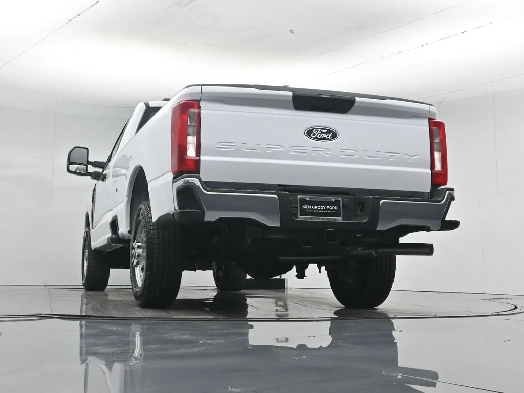 New 2027 Oxford White Ford XL image 43