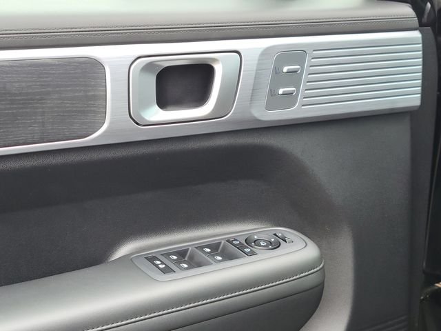 Used 2024 Black Hyundai Limited image 18