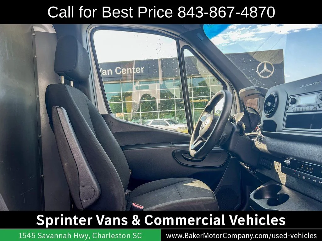 Used 2020 White Freightliner Base image 7