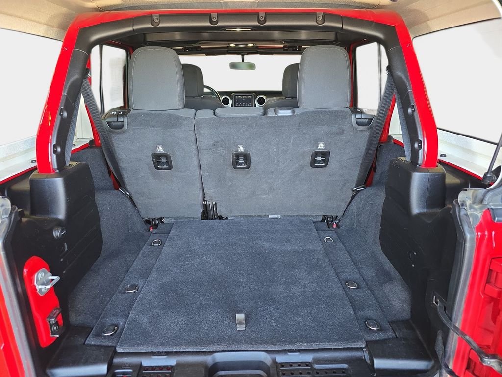 Used 2019 Red Jeep Unlimited Sahara image 14