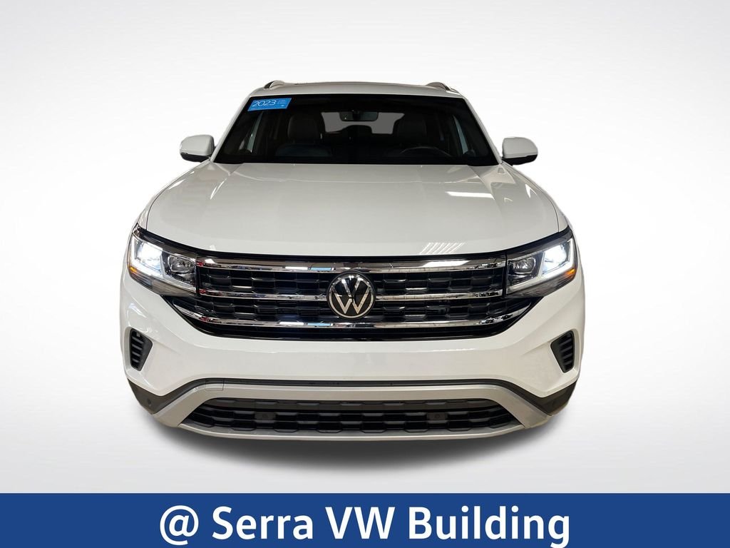 Used 2023 Pure White Volkswagen 3.6L V6 SE w/Technology image 11