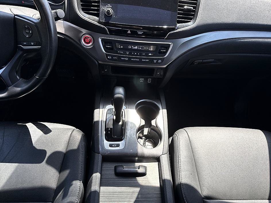 Used 2019 Crystal Black Pearl Honda EX-L image 18