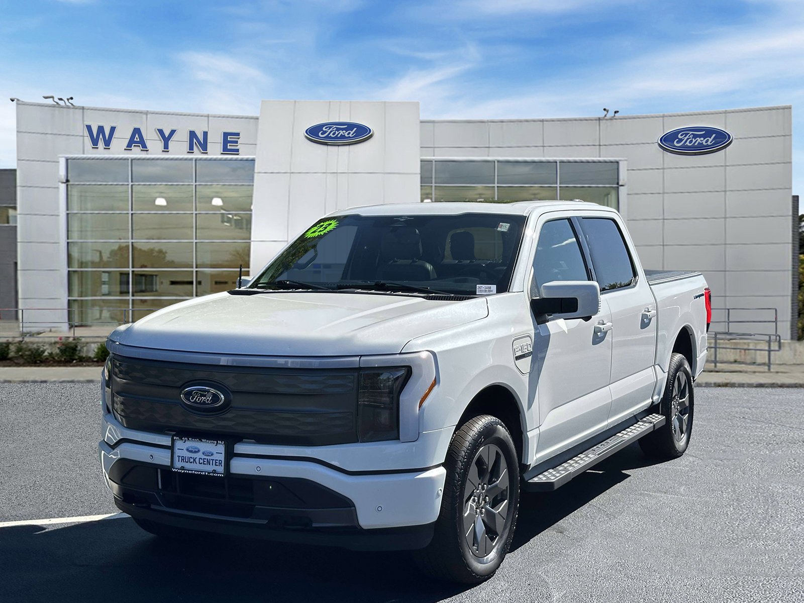 Used 2023 White Metallic Ford LARIAT image 2