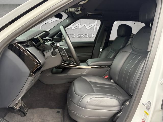 Used 2023  Land Rover SE Dynamic image 20