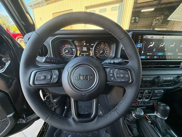 New 2026 Black Clearcoat Jeep Rubicon image 24