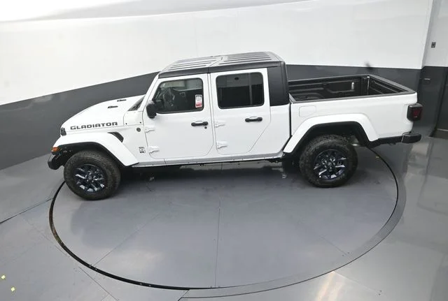 New 2026 Bright White Clear-Coat Exterior Paint Jeep 85th Anniversary Edition image 14