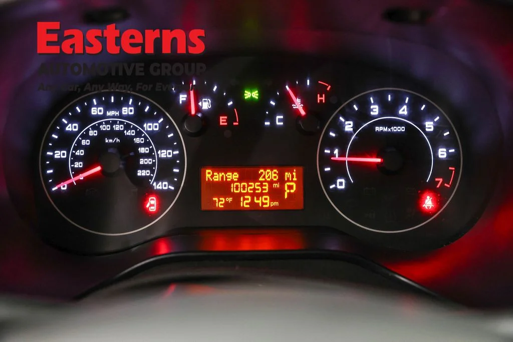 Used 2022 White Ram Base image 19