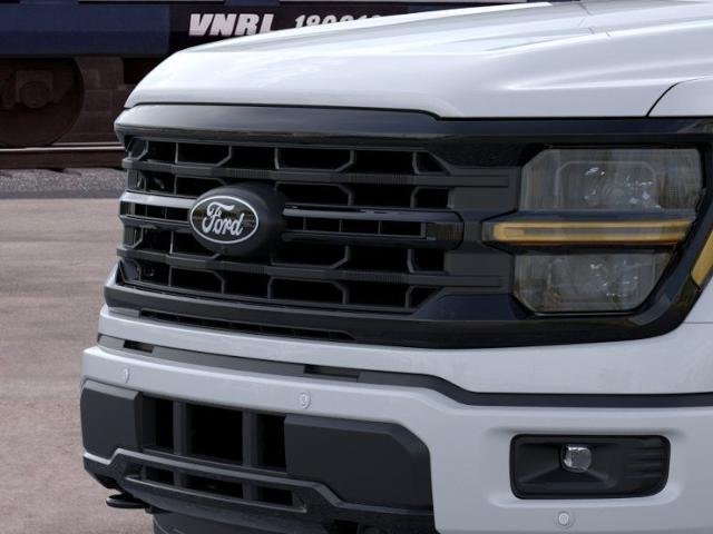 New 2026 Oxford White Ford XLT image 39