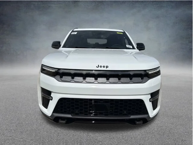 New 2026 Bright White Clear-Coat Exterior Paint Jeep Limited Altitude image 2