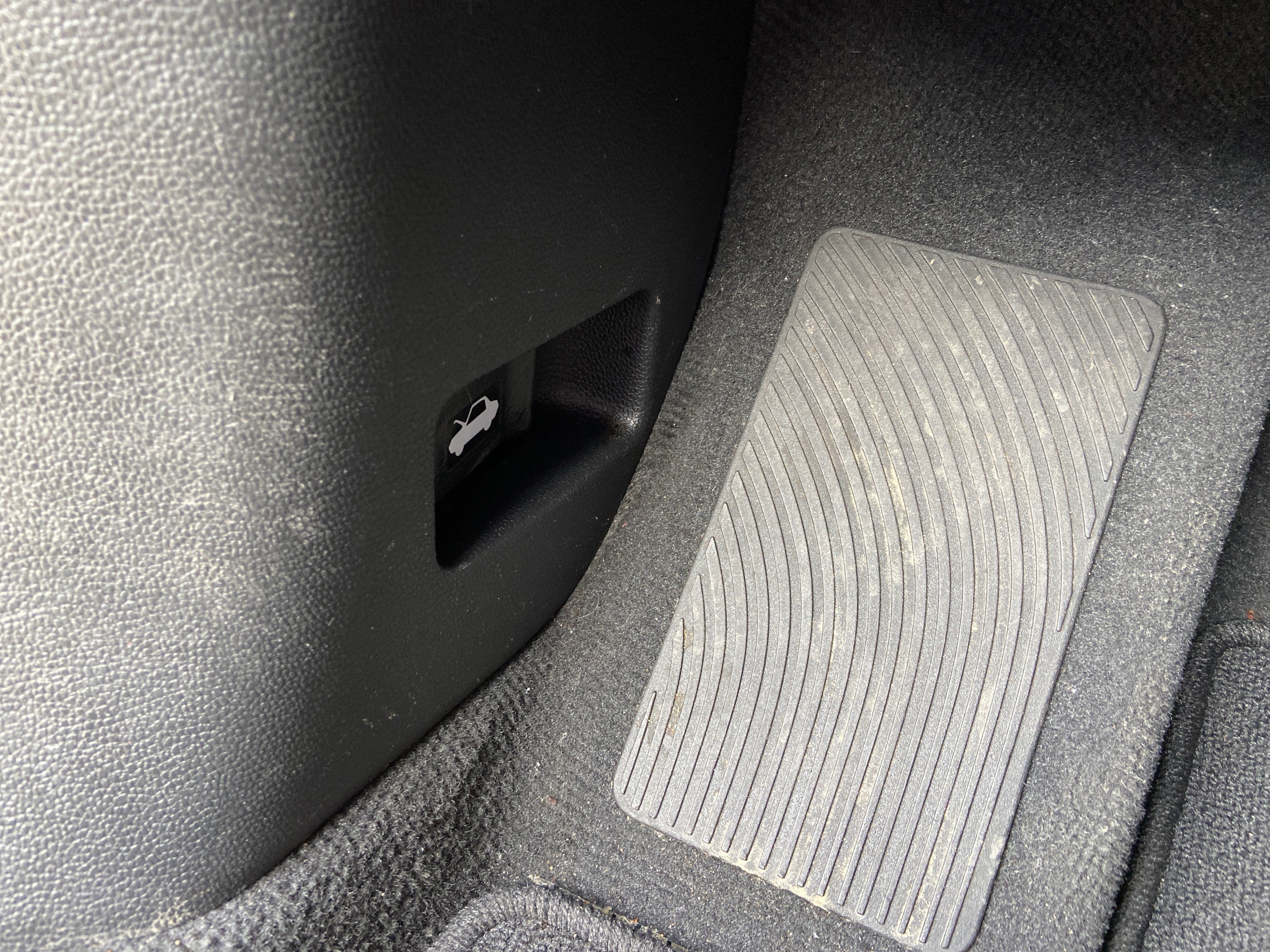 Used 2023 Liquid Carbon Metallic Acura w/Technology Package image 50