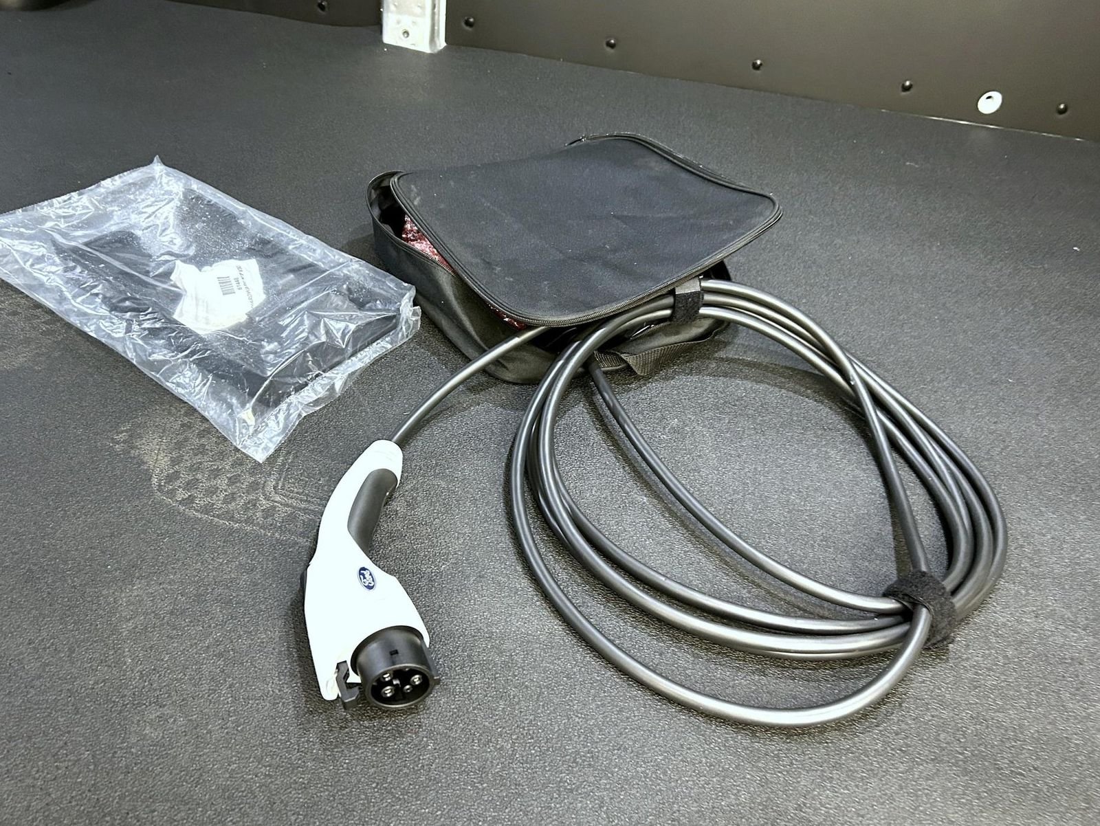 Used 2023 Ingot Silver Ford Base image 17