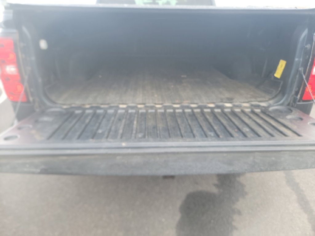 Used 2017 Gray Chevrolet LT image 27
