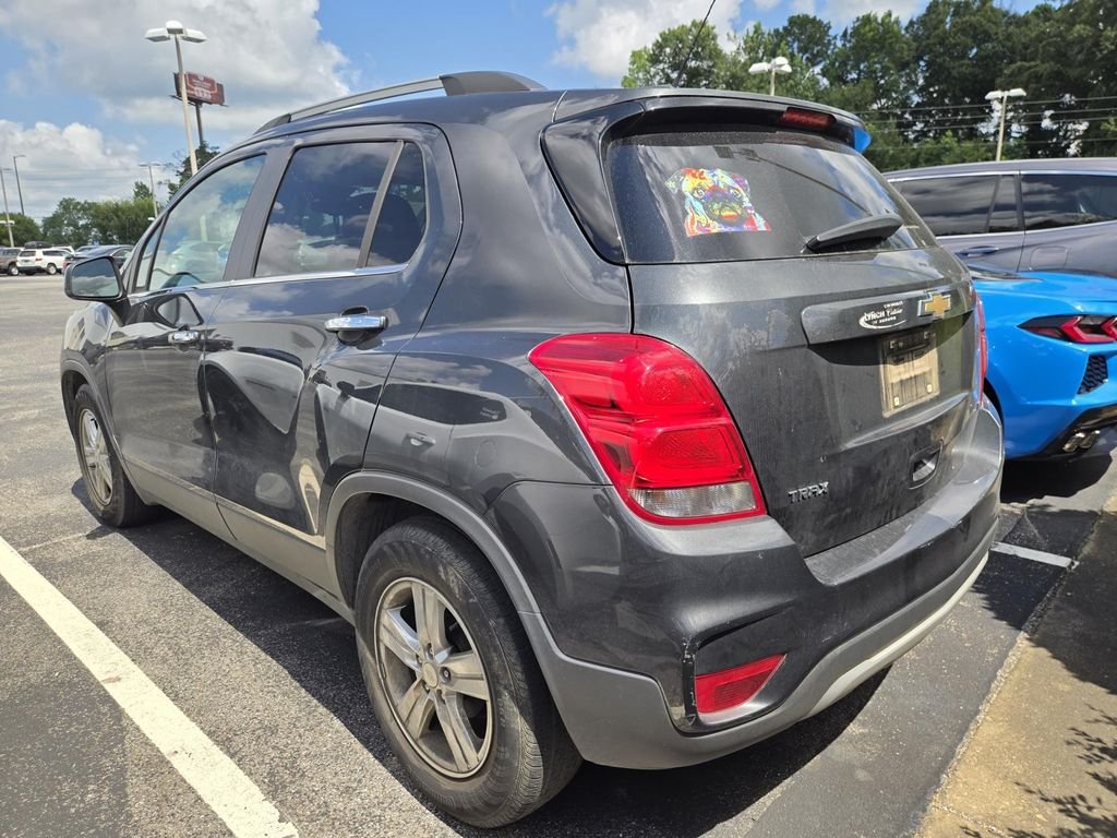Used 2018 Gray Chevrolet LT image 4
