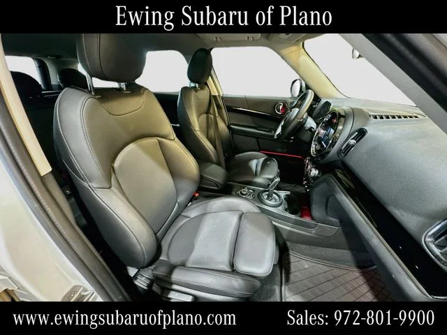 Used 2024 White MINI Classic image 29