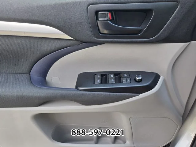 Used 2019 Silver Toyota LE image 31