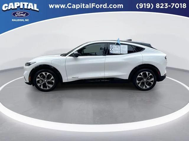 Used 2023 White Ford Premium image 5