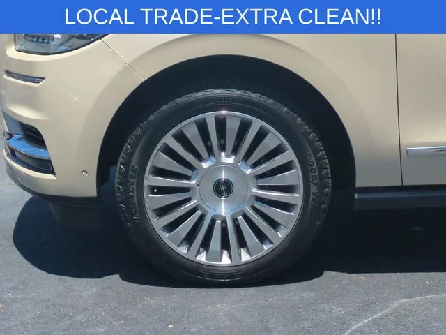 Used 2018  Lincoln Reserve image 10