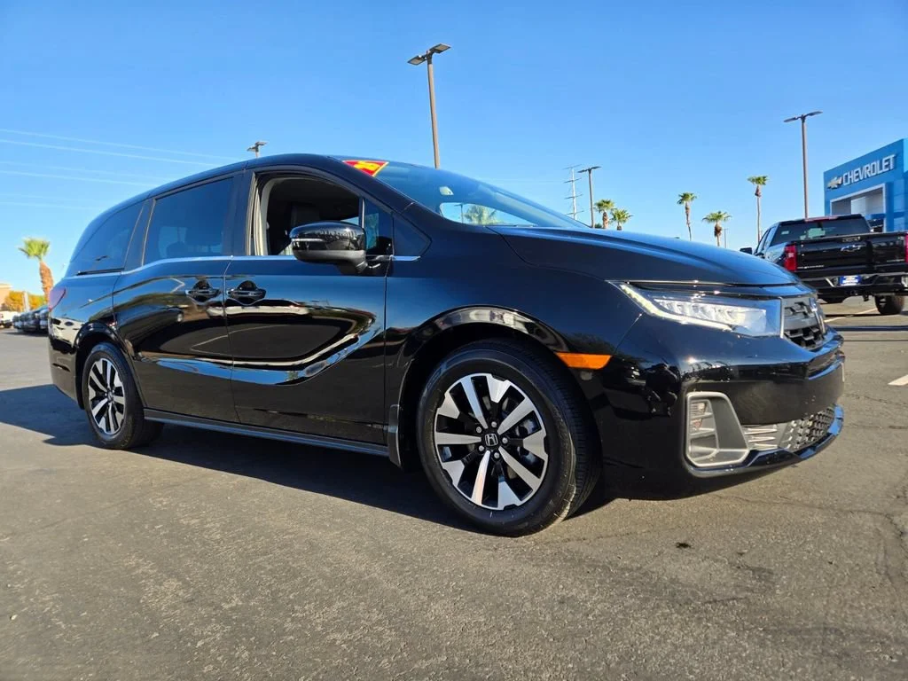 Used 2025 Black Honda EX-L image 1