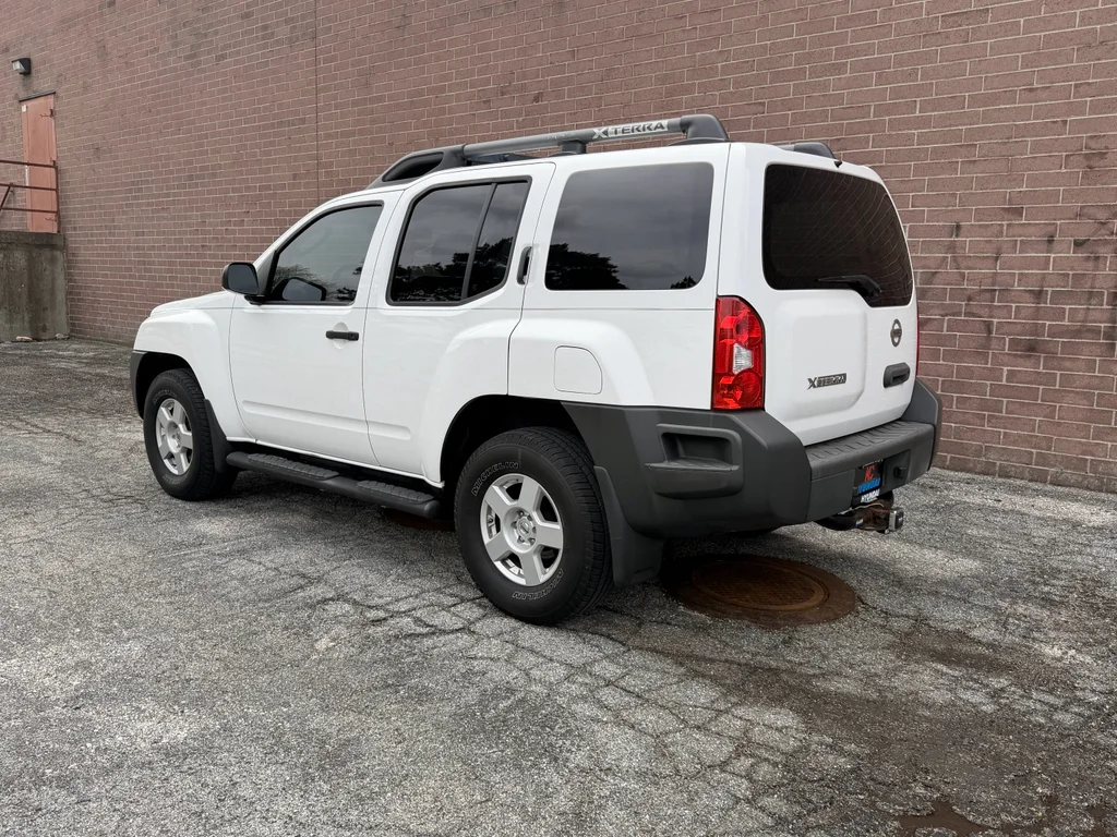 Used 2007 Avalanche Nissan S image 3