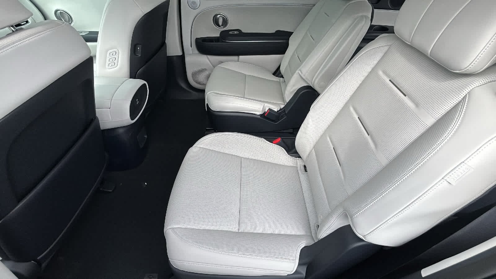 New 2026 Ecotronic Gray Pearl Hyundai Calligraphy image 24
