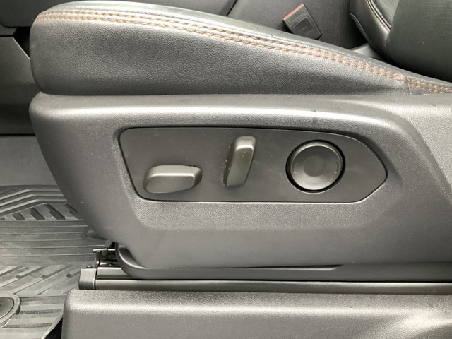 Used 2024 Onyx Black GMC AT4 image 32