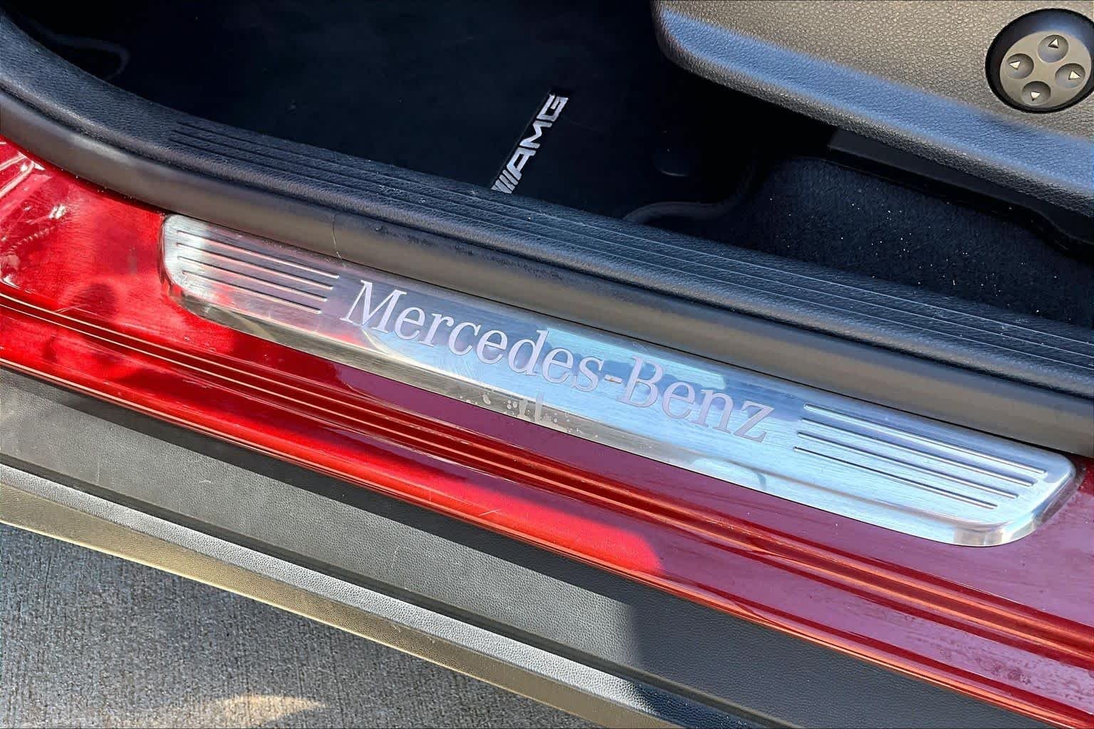Used 2021 designo Cardinal Red Metallic Mercedes-Benz GLC 300 image 34