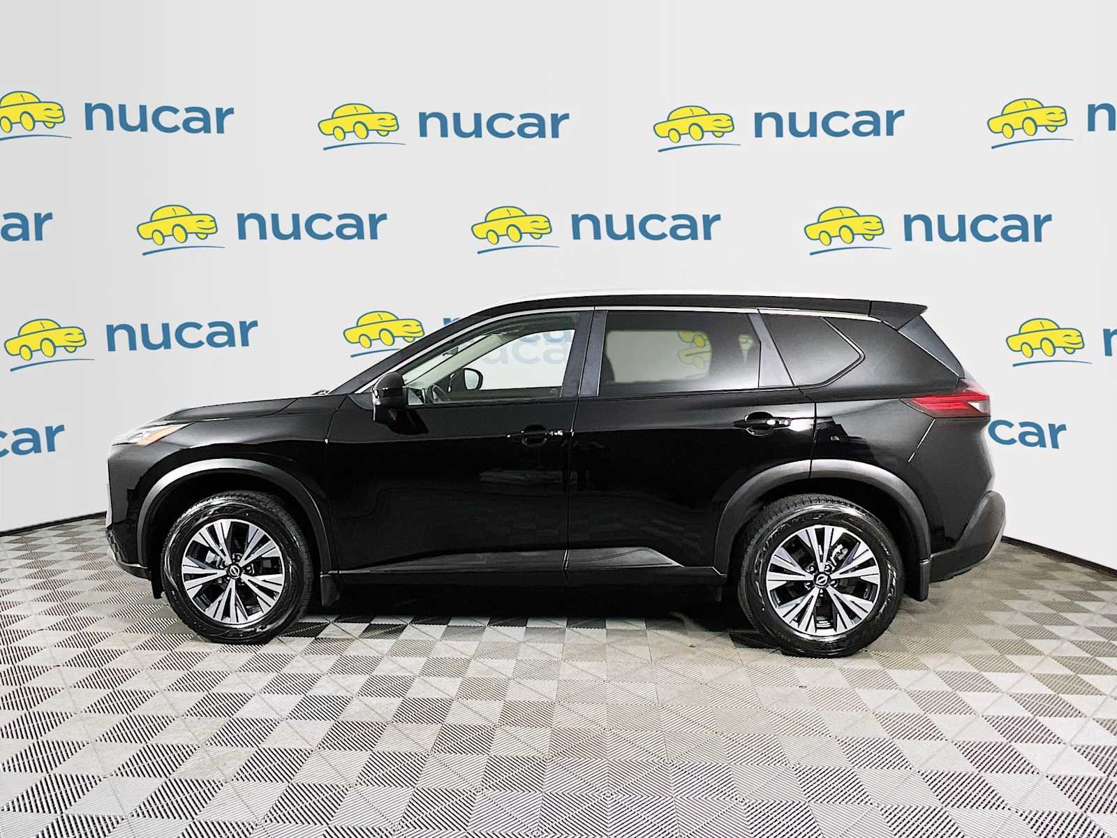Used 2023 Super Black Nissan SV image 4