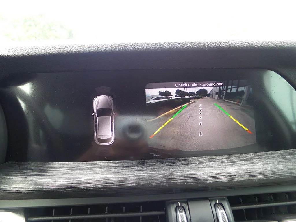 Used 2019 Black Alfa Romeo Base image 39