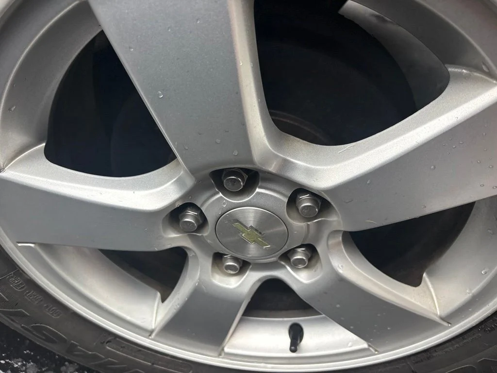 Used 2015 White Chevrolet 1LT image 15