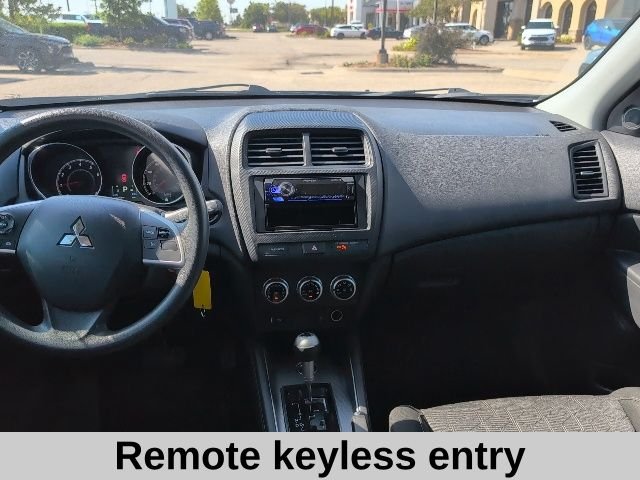 Used 2024 Gray Mitsubishi 2.0 ES image 4
