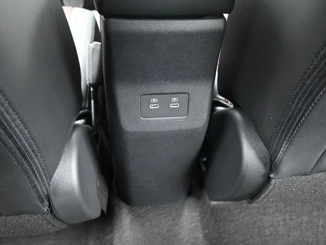 2025 Nissan Kicks SR - Photo 26