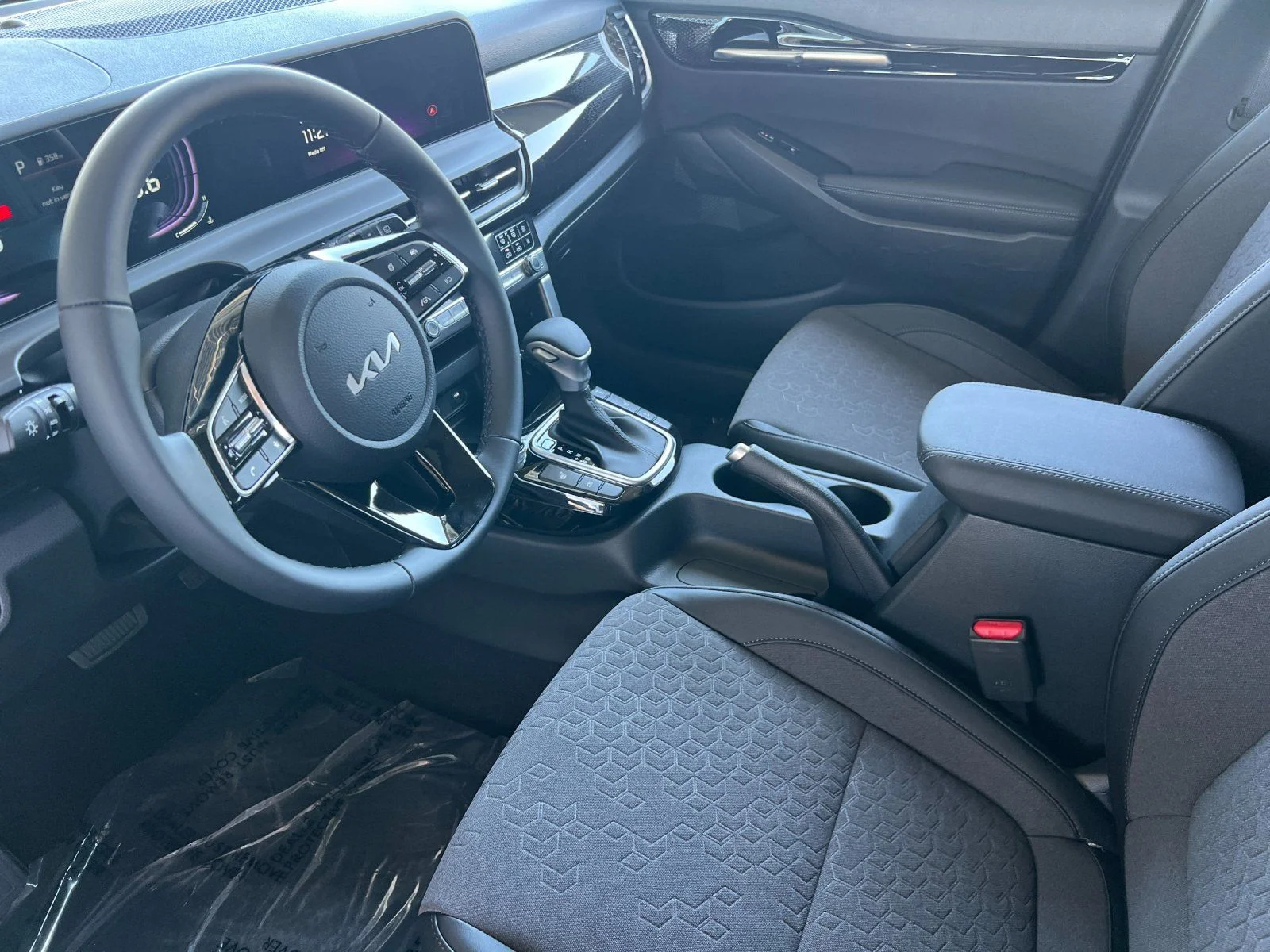 New 2026 White Kia S image 9
