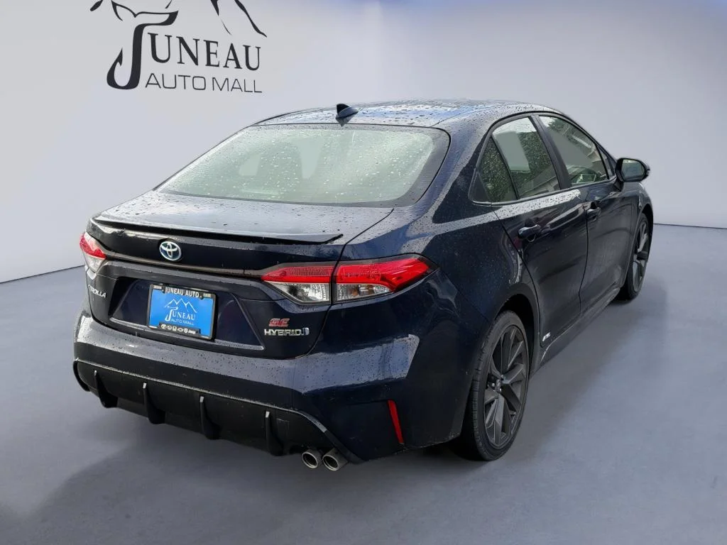 Used 2023 Blueprint Toyota Hybrid SE image 3