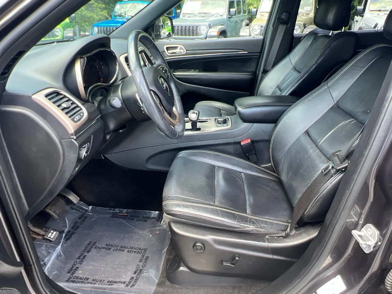 Used 2015 Gray Jeep Limited image 15