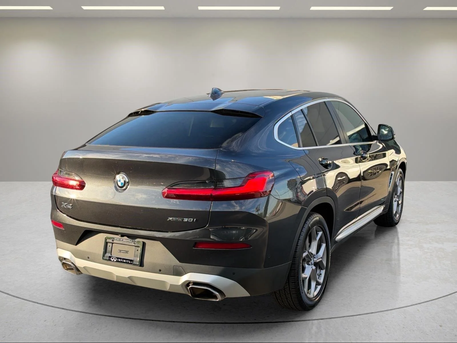 Used 2024 Dark Graphite Metallic BMW xDrive30i image 7