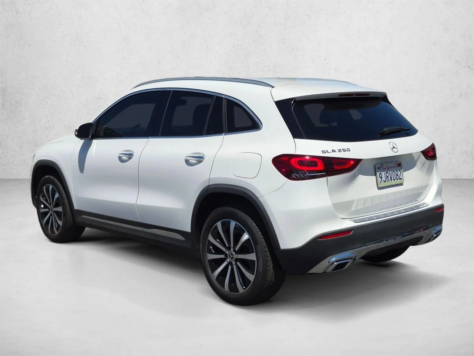 Used 2021 Polar White Mercedes-Benz GLA 250 image 7
