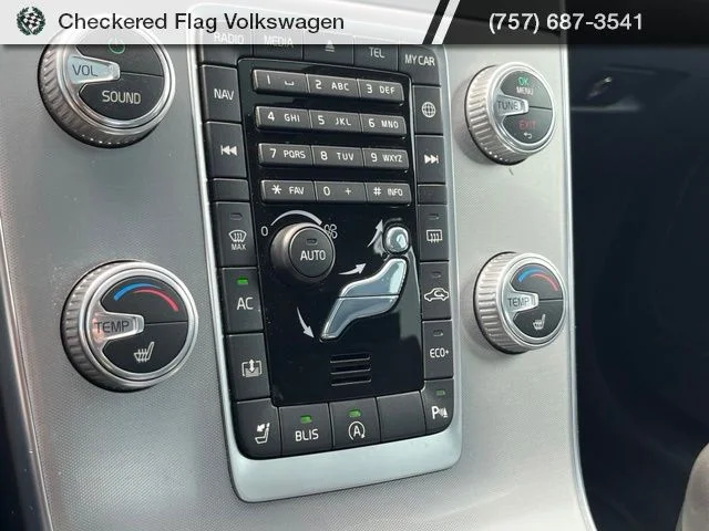 Used 2017 Bright Silver Metallic Volvo T5 image 43